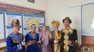 KESERUAN SMPN 53 BATAM MENGIKUTI PAWAI HUT KOTA BATAM KE-193 TAHUN 2022